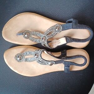 Qianbailv Thong Jeweled Sandals Sz 38 (7)